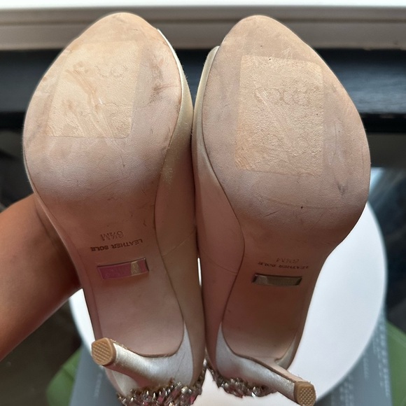 🌸BADGLEY MISCHKA🌸 Kiara Crystal Back Open Toe Pump  size 6.5 - Picture 16 of 16